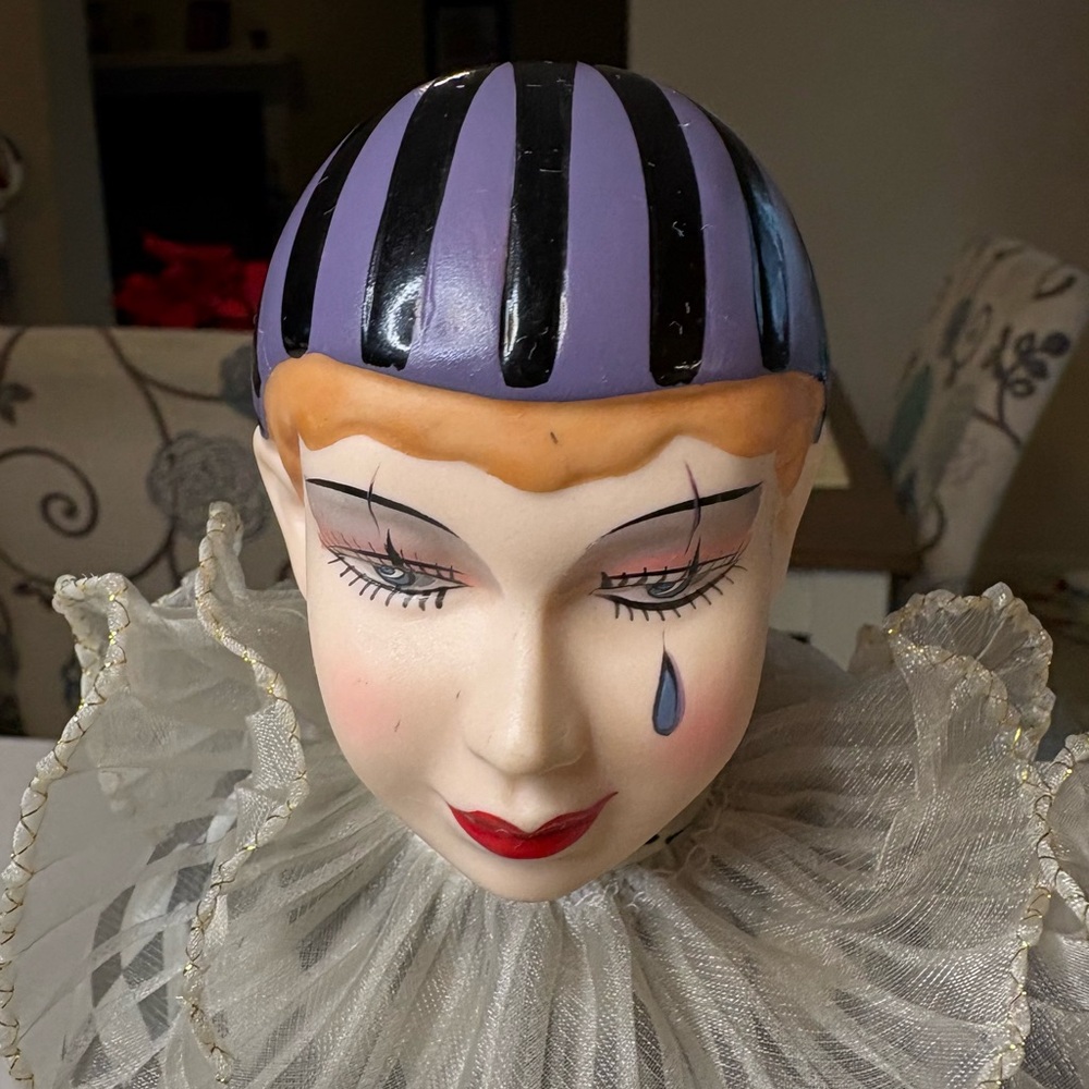 Collectible Porcelain Pierrot Or Jester Clown Doll, Hand Painted Face - Picture 6 of 11